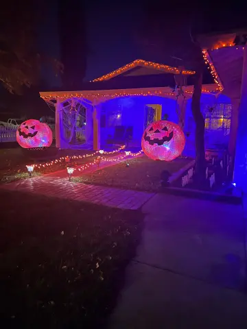 Spooky house preview