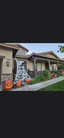 The pumpkin  spider house preview