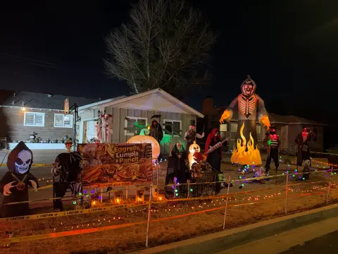 Lowtree  Ave Halloween Decorations preview